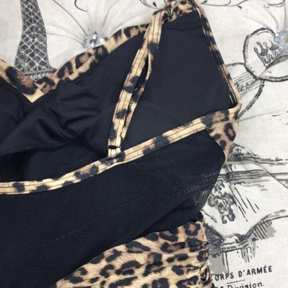 Coco Reef Contours Underwire Tummy Control Swimsuit - Picture 6 of 9